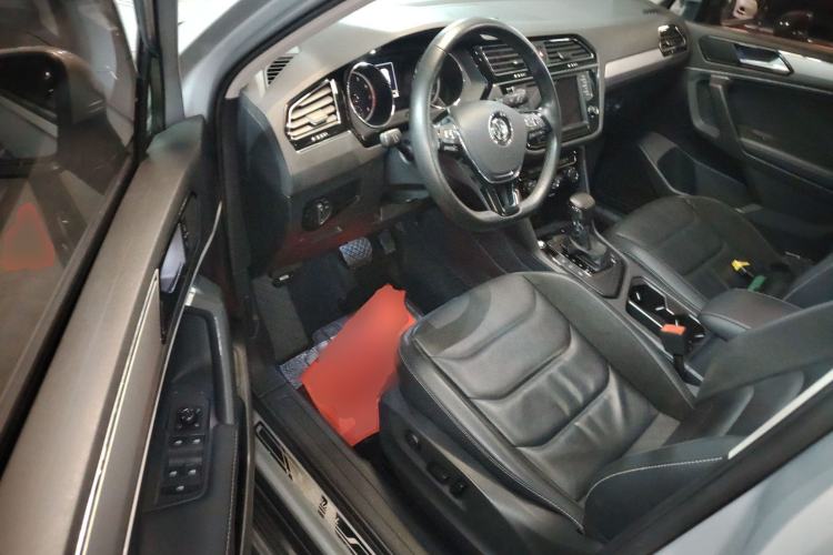 Used Volkswagen Tiguan L 2017 380TSI Automatic All-Wheel-Drive Luxury Edition
