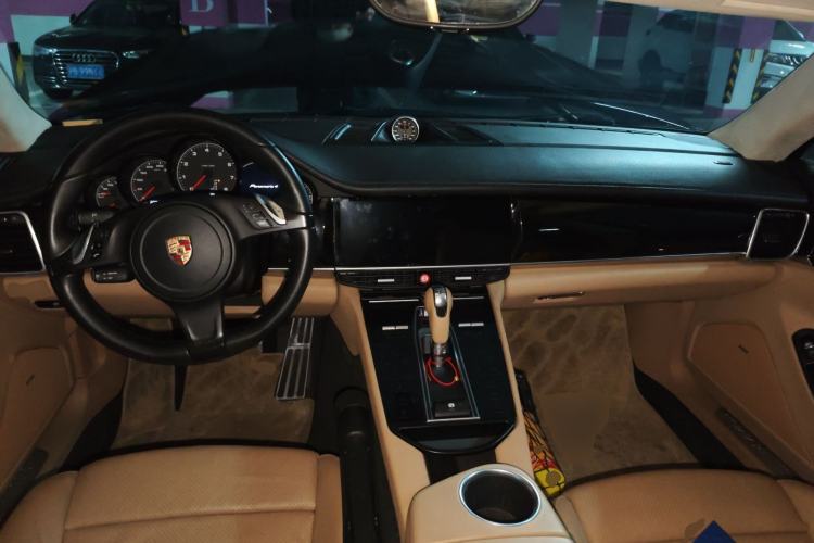 Used Porsche Panamera 2010 Panamera 4 3.6L Center Console