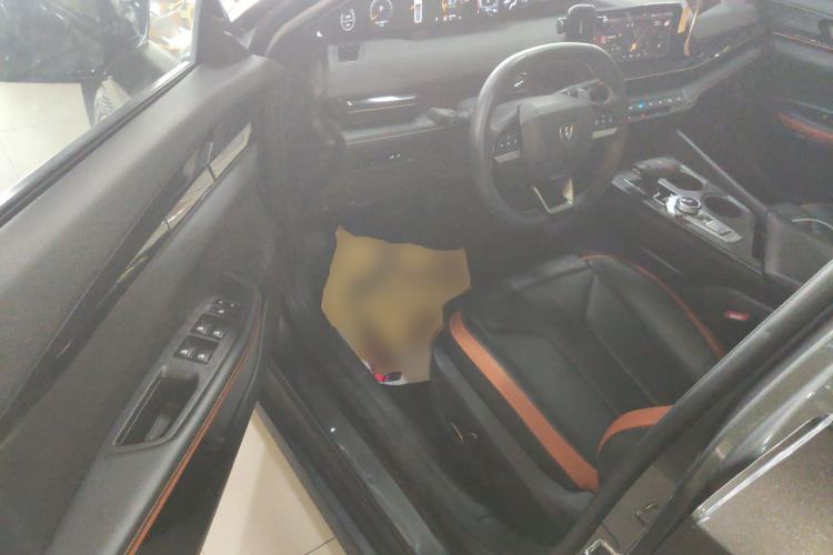 Used Changan UNI-V 2023 1.5T Prestige Model
