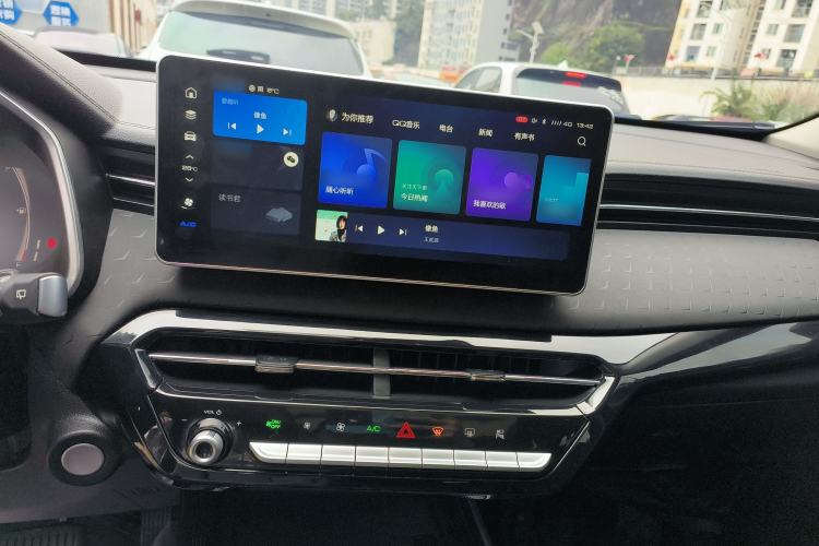 Used Haval LHERY 2022 Jingxiang Edition 1.5T Copper Rabbit Audio And AC Panel