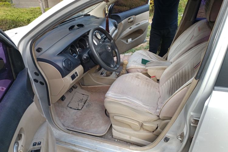 Used Nissan Livina 2013 1.6XE Manual Comfort Edition Left Front Seat