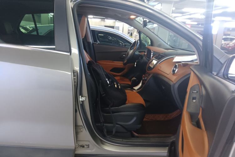 Used Chevrolet Trax 2016 1.4T Automatic Two-Wheel Drive Comfort Version with Sunroof
