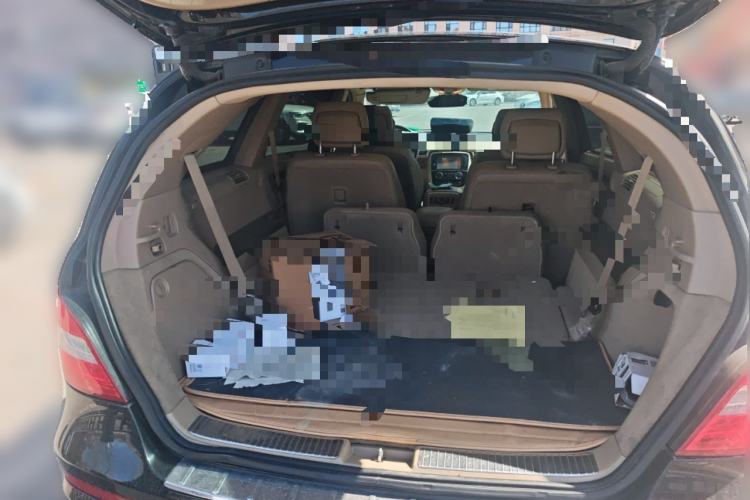 Used Mercedes-Benz R-Class 2014 R 400 4MATIC Business Model Trunk