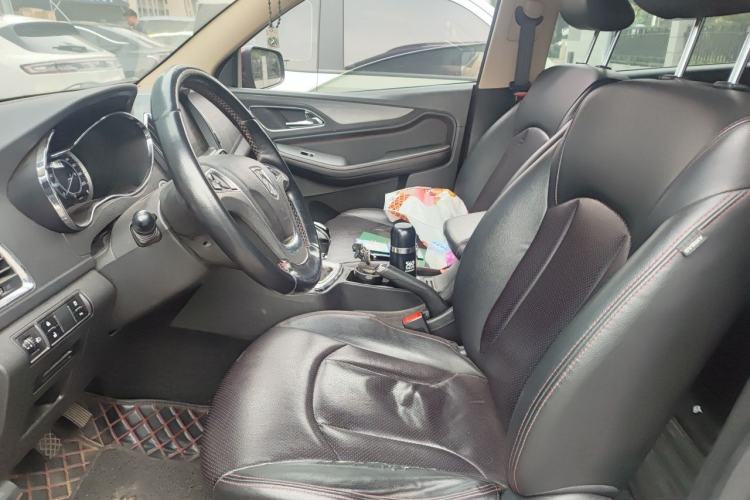 Used Baojun 560 2015 1.8L manual luxury version