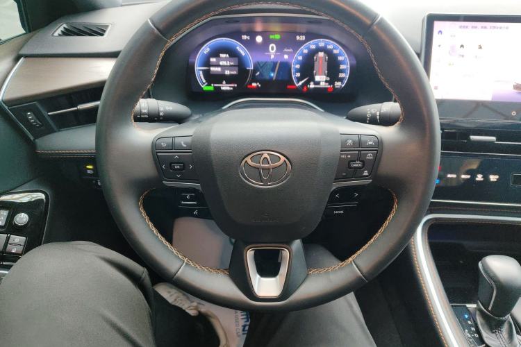 Used Toyota Avalon 2024 Dual-Motor 2.0L Premium Edition