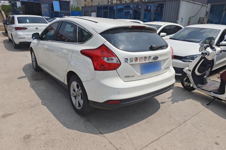 Used Ford Focus 2012 Hatchback 1.6L Manual Fashion Edition

