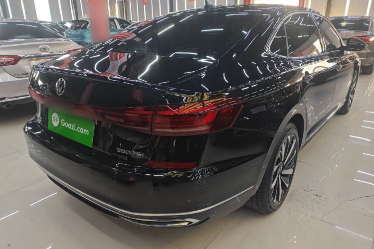 Used Volkswagen Passat 2024 380TSI Dragon Edition
