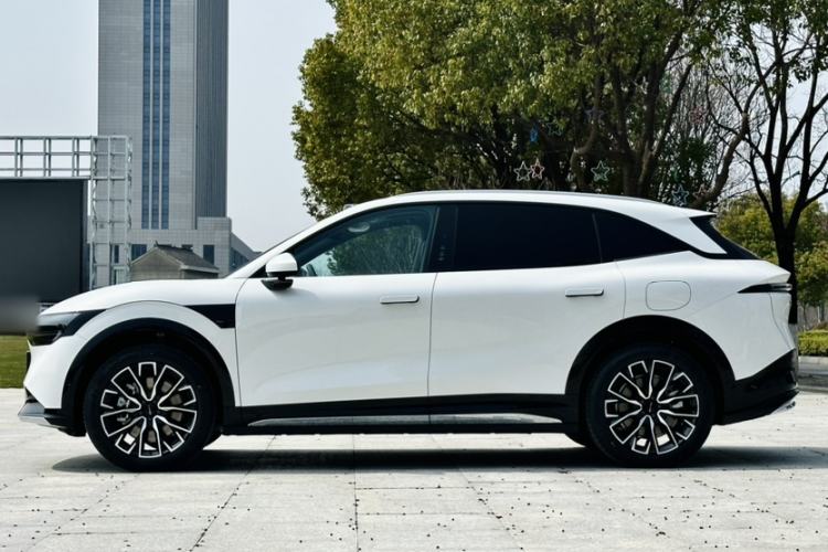 Used Zeekr 7X 2025 100 kWh Long-Range Rear-Wheel Drive with Intelligent Driving Features
