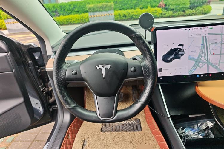 Used Tesla Model 3 2019 Long-Range Rear-Wheel-Drive Version
