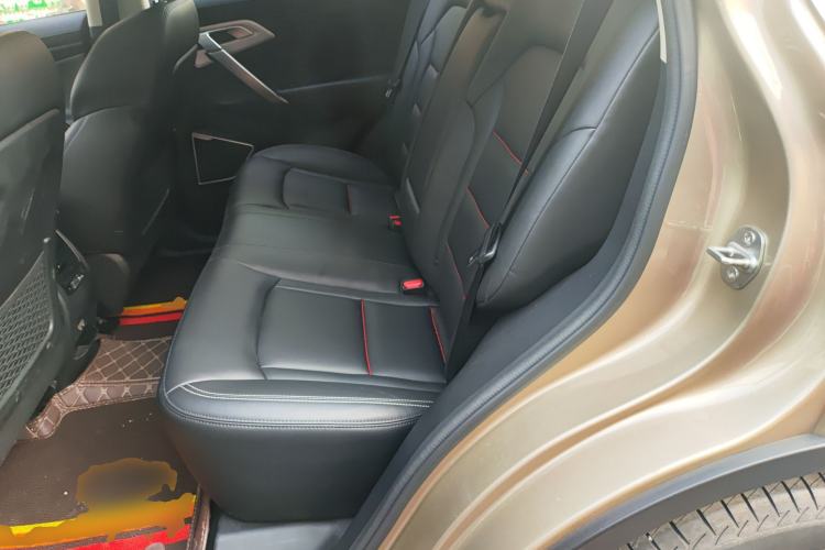 Used Geely Auto Emgrand X7 Sport 2018 1.8TD Automatic Two-Wheel Drive Smart Connect 4G Internet Edition Left Rear Seat