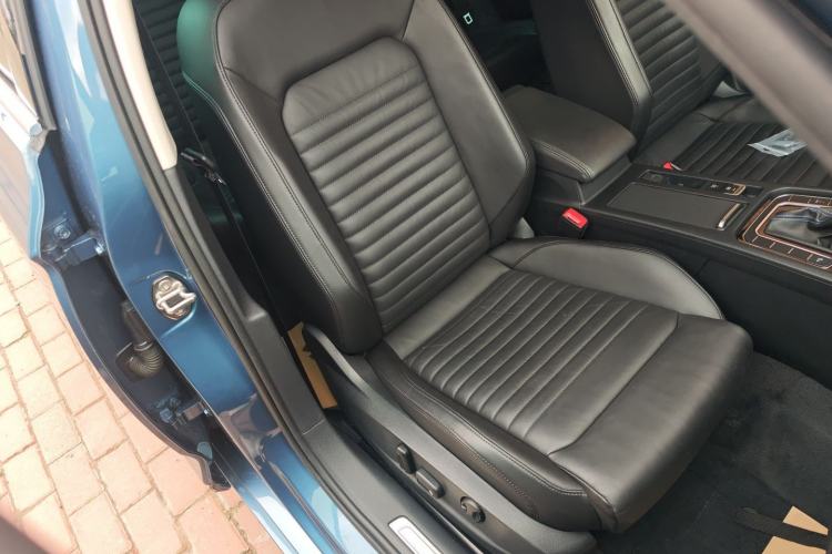 Used Volkswagen Variant New Energy 2019 GTE model
