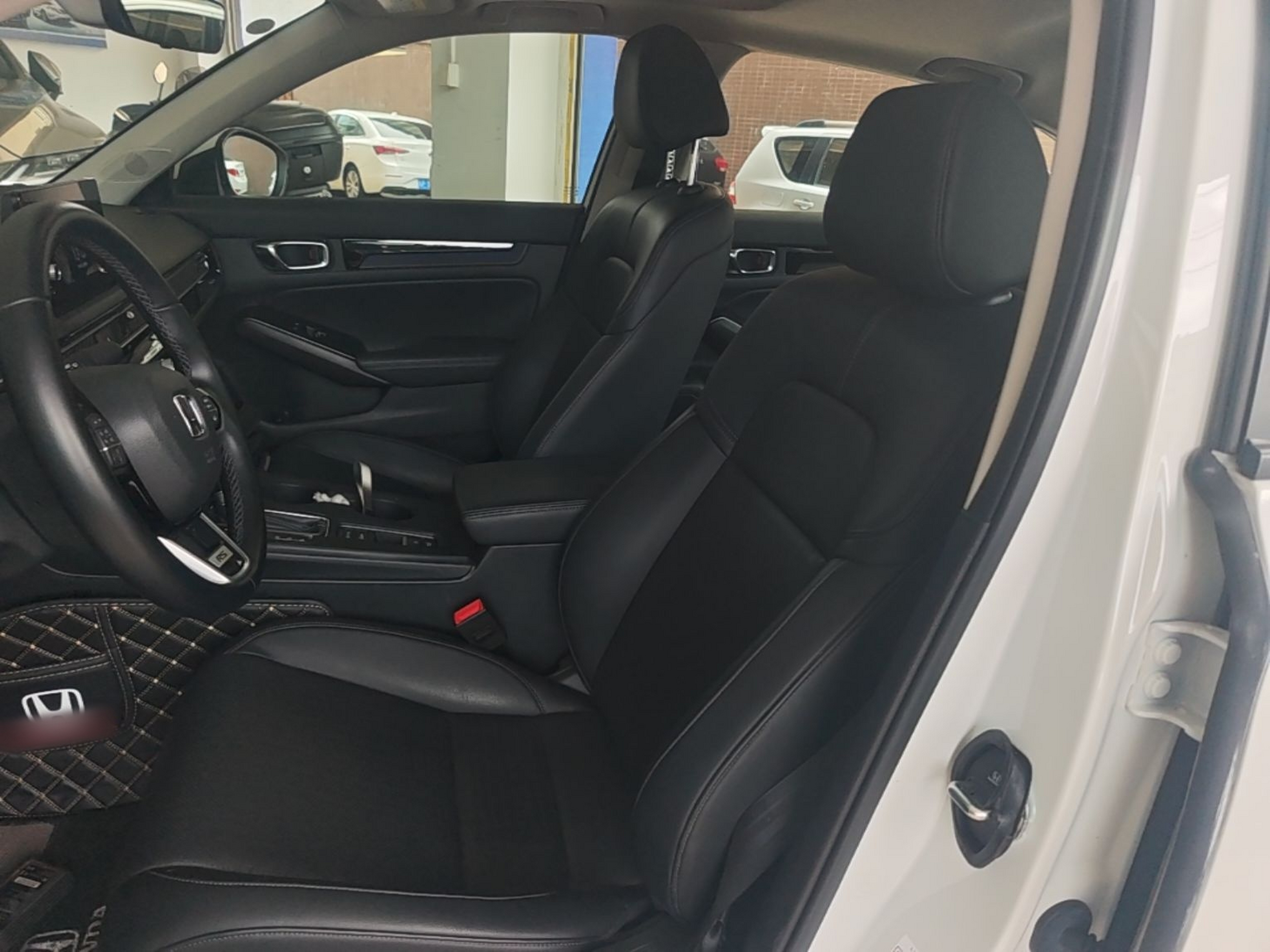 Interior delantero