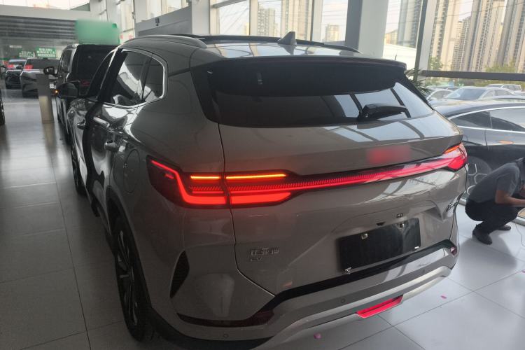 Used BYD Song PLUS New Energy 2023 Champion Edition EV 605KM Flagship PLUS
