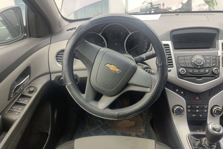 Used Chevrolet Cruze 2012 1.6L SL Grand Edition Manual Transmission
