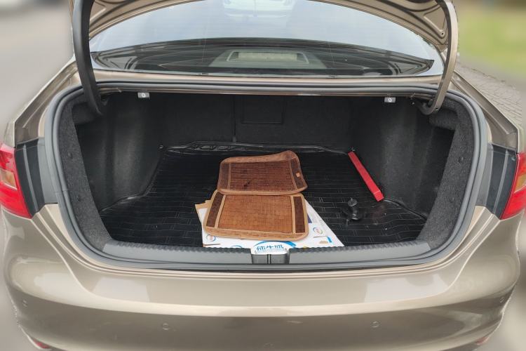 Used Volkswagen Sagitar 2014 Revised Version 1.6L Manual Comfort Edition