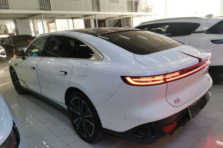 Used VOYAH PASSION 2024 PHEV Four-Wheel Drive Ultra-Long Range Flagship Model
