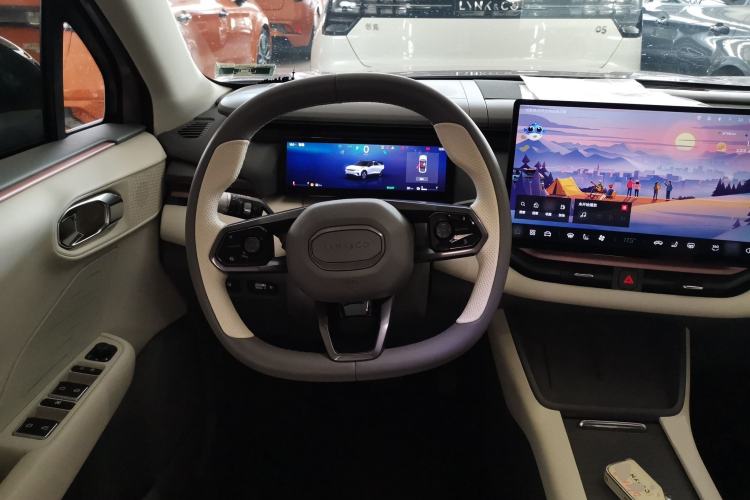 Used Lynk & Co 06 EM-P 2023 EM-P 126 Long-Range Halo