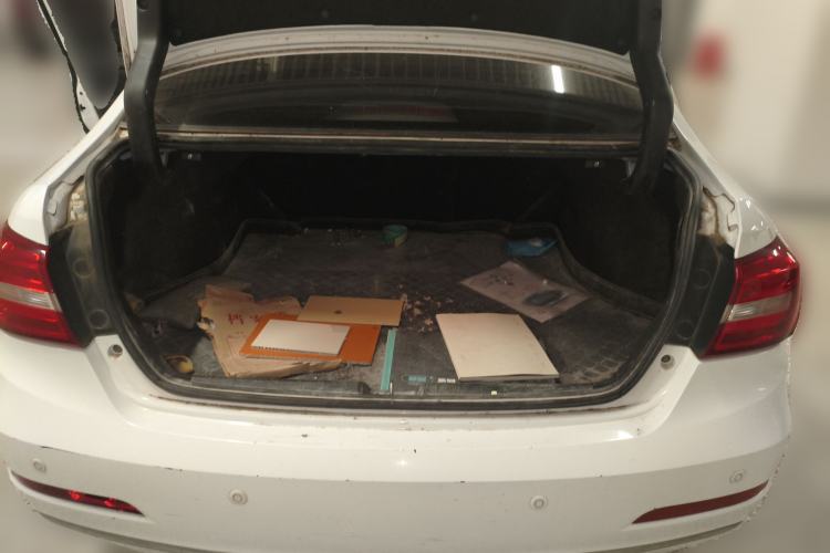 Used Great Wall C50 2014 Upgraded Model 1.5T Manual Fashion Edition Trunk