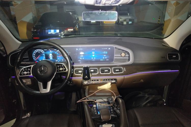 Used Mercedes-Benz GLE 2021 GLE 350 4MATIC Stylish Model Center Console