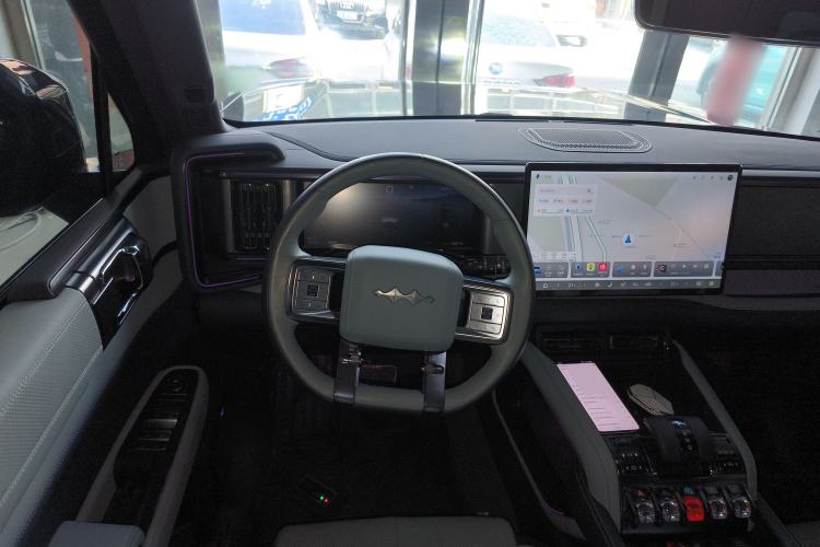 Used Formula Leopard 5 2023 Explore Edition