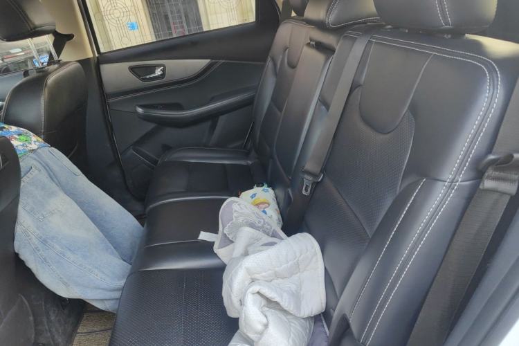 Used Dongfeng Fengon S560 2018 Upgraded Model 1.8L CVT Prestige 7-Seater Left Rear Seat