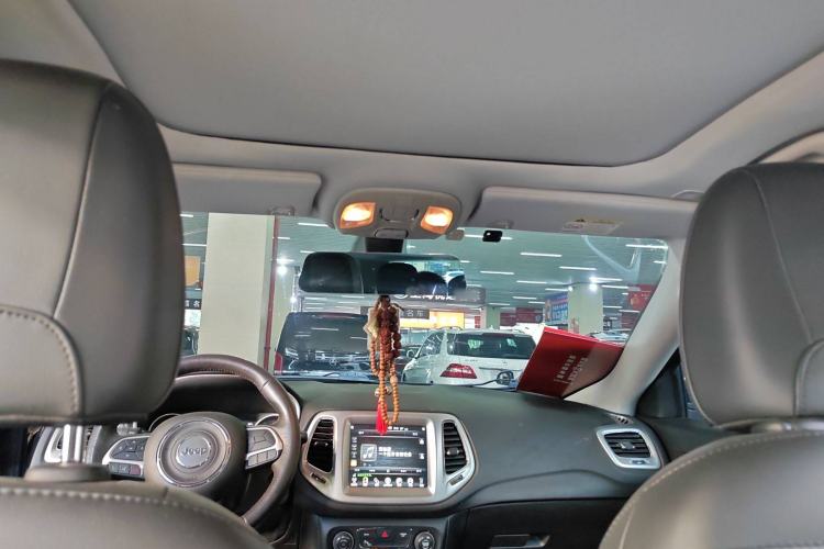 Used Jeep Compass 2017 200T Automatic Family Edition
