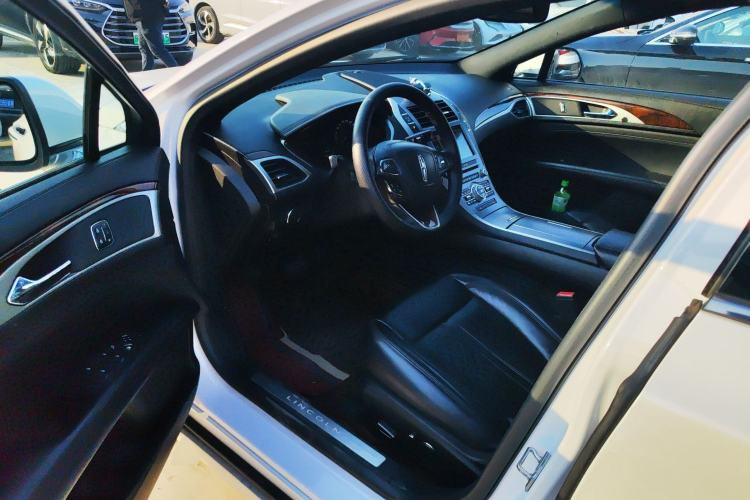 Used Lincoln MKZ 2018 2.0T Premium Edition
