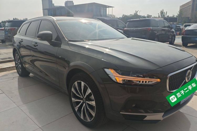 Used Volvo V90 2021 Cross Country B5 AWD Smart Range Edition
