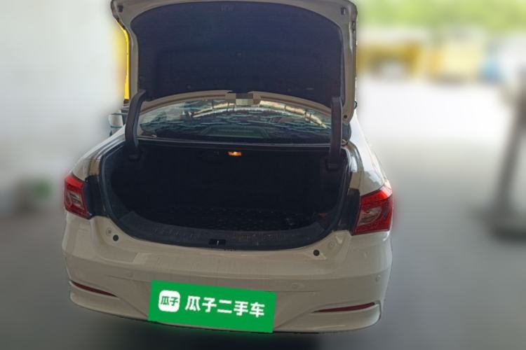 Used BYD Qin New Energy 2014 1.5T Flagship Model Trunk