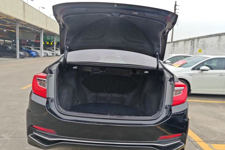 Used Honda Crider 2016 1.8L CVT Comfort Version
