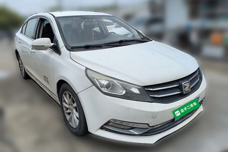 Used Zotye Z500 2015 1.5T CVT Luxury Model Front Right 45 Deg