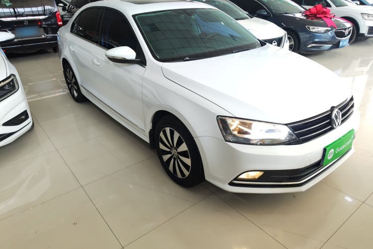 Used Volkswagen Sagitar 2018 180TSI DSG Prestige Edition Front Right 45 Deg