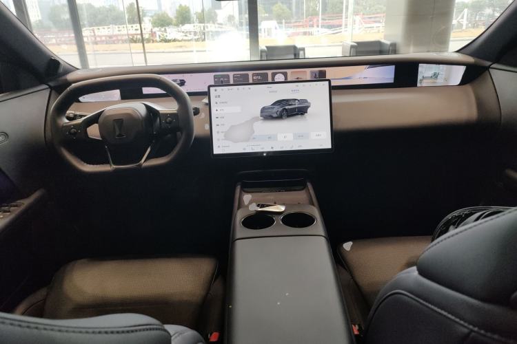 Used Avatr 06 2025 Ultra Pure Electric Edition