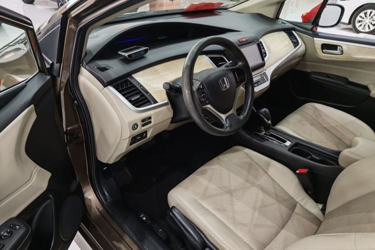 Used Honda Jade 2014 1.8L Automatic Comfort Elite Version 5 Seats