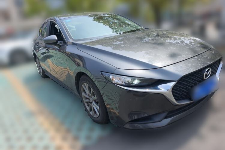 Used Mazda 3 Axela 2020 1.5L Automatic Luxury Version Front Right 45 Deg