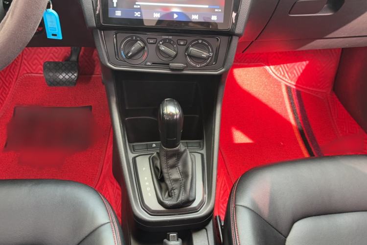 Used Volkswagen Santana 2019 1.5L Automatic Fashion Edition China VI Gear Lever