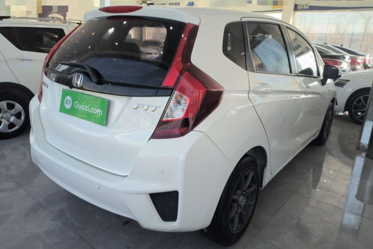 Used Honda Fit 2016 1.5L LXS CVT Comfort Sunroof Version
