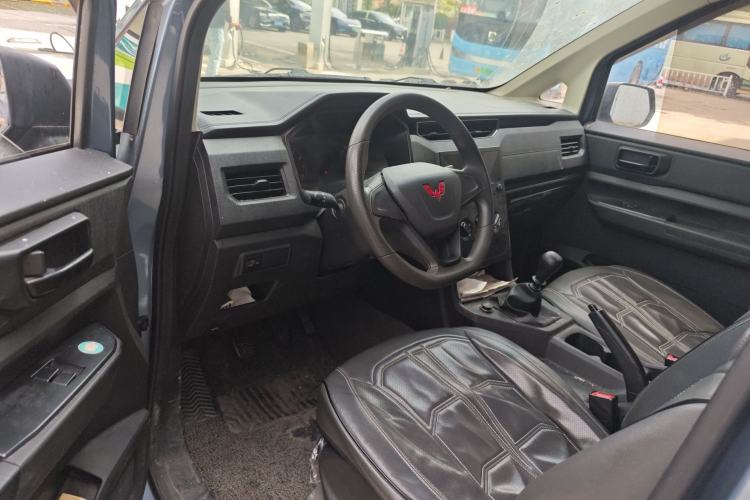 Used Wuling Hongguang PLUS 2020 1.5L Manual Standard Edition 5 Seats Driver Seat