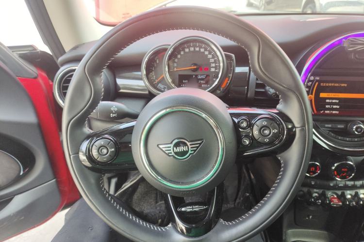 Used MINI MINI 2018 1.5T COOPER Artist