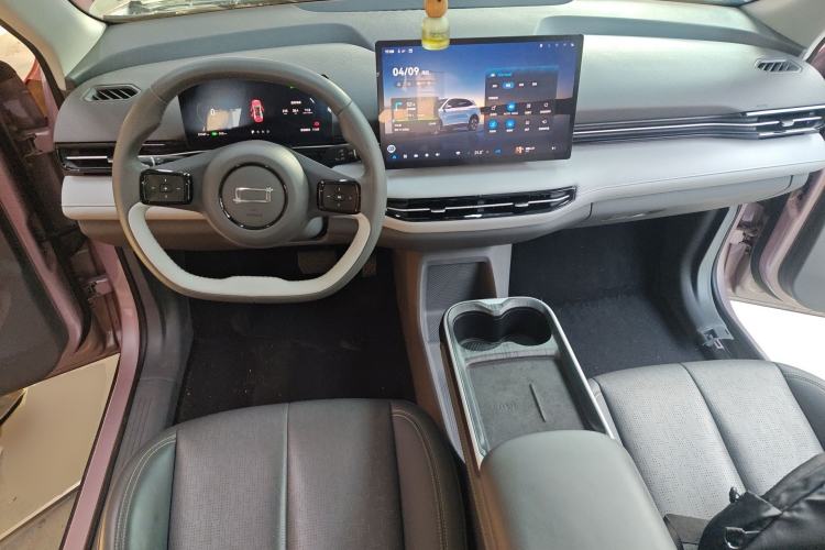 Used Bestune Yueyi 03 2025 565km Premium Edition Center Console