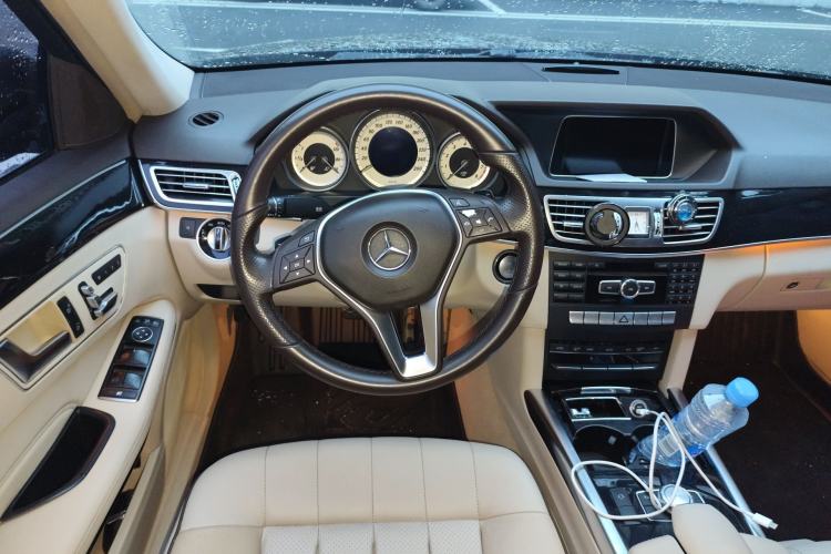 Used Mercedes-Benz E-Class 2015 E 260 L Sport Edition Steering Wheel