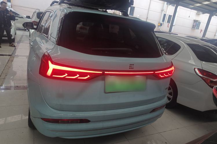 Used Landian E5 PLUS 2026 Model 165km Long-Range Travel Flagship Version 5-seater
