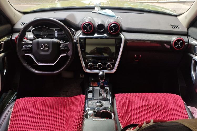 Used BAIC Off-Road BJ20 2018 1.5T CVT Luxury Model Center Console