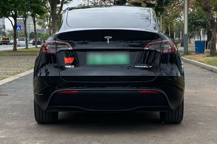 Used Tesla Model Y 2022 Long-Range All-Wheel-Drive Version