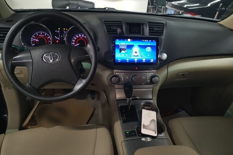 Used Toyota Highlander 2012 2.7L 2WD 5-Seater Elite Edition Center Console