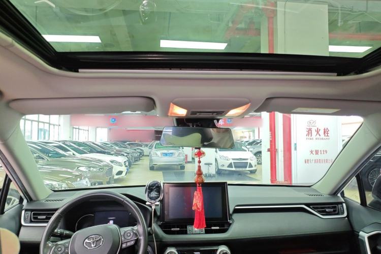 Used Toyota RAV4 2022 2.0L CVT 4x4 Style Plus Edition