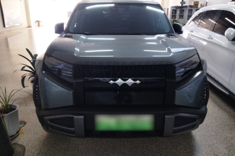 Used Formula Leopard Titanium 3 2025 501 km Range Rear-Wheel Drive Intelligent Driving Max Edition