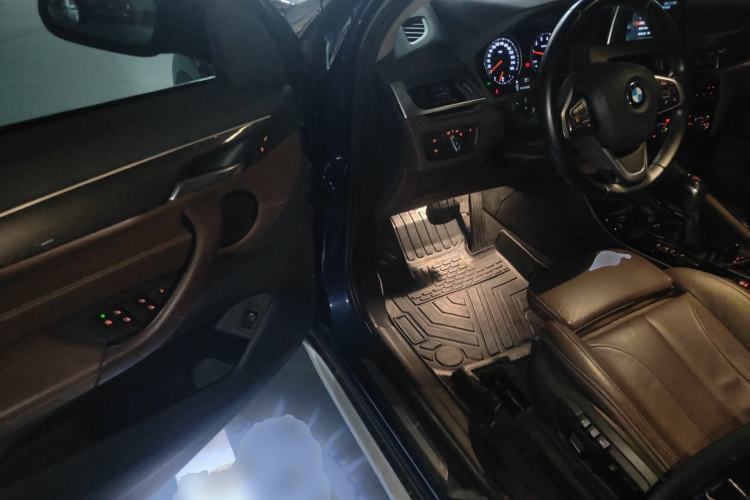 Used BMW X1 2019 sDrive18Li Premium Edition Driver Seat