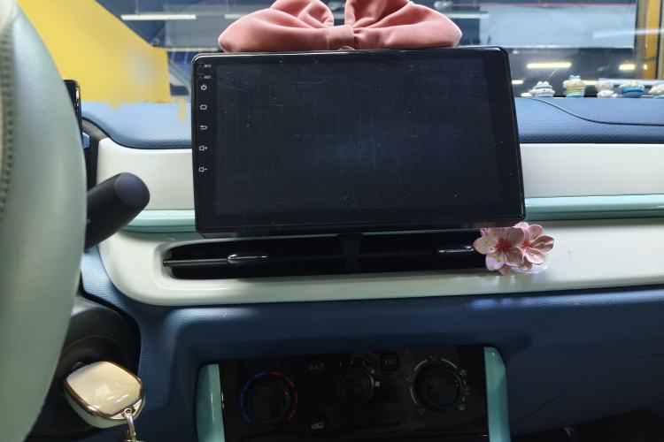 Used Dongfeng NAMMI BOX 2022 Chasing Wind Edition 331 km Standard Model
