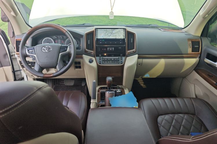 Used Toyota Land Cruiser 